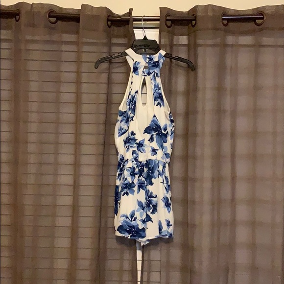 Floral Romper - Picture 2 of 2